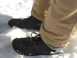 Vivobarefoot Men's Gobi II black in snow